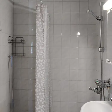 Rivitalokaksio, דירה *