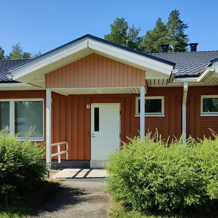 Rivitalokaksio, Apartment *